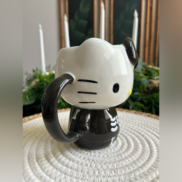 Hello Kitty Halloween Skeleton Mug 20 oz - Picture 3 of 5